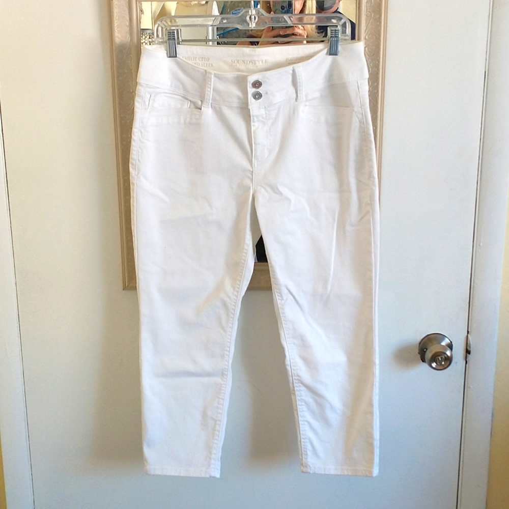 Sound Style White Jamie Capri Jeans